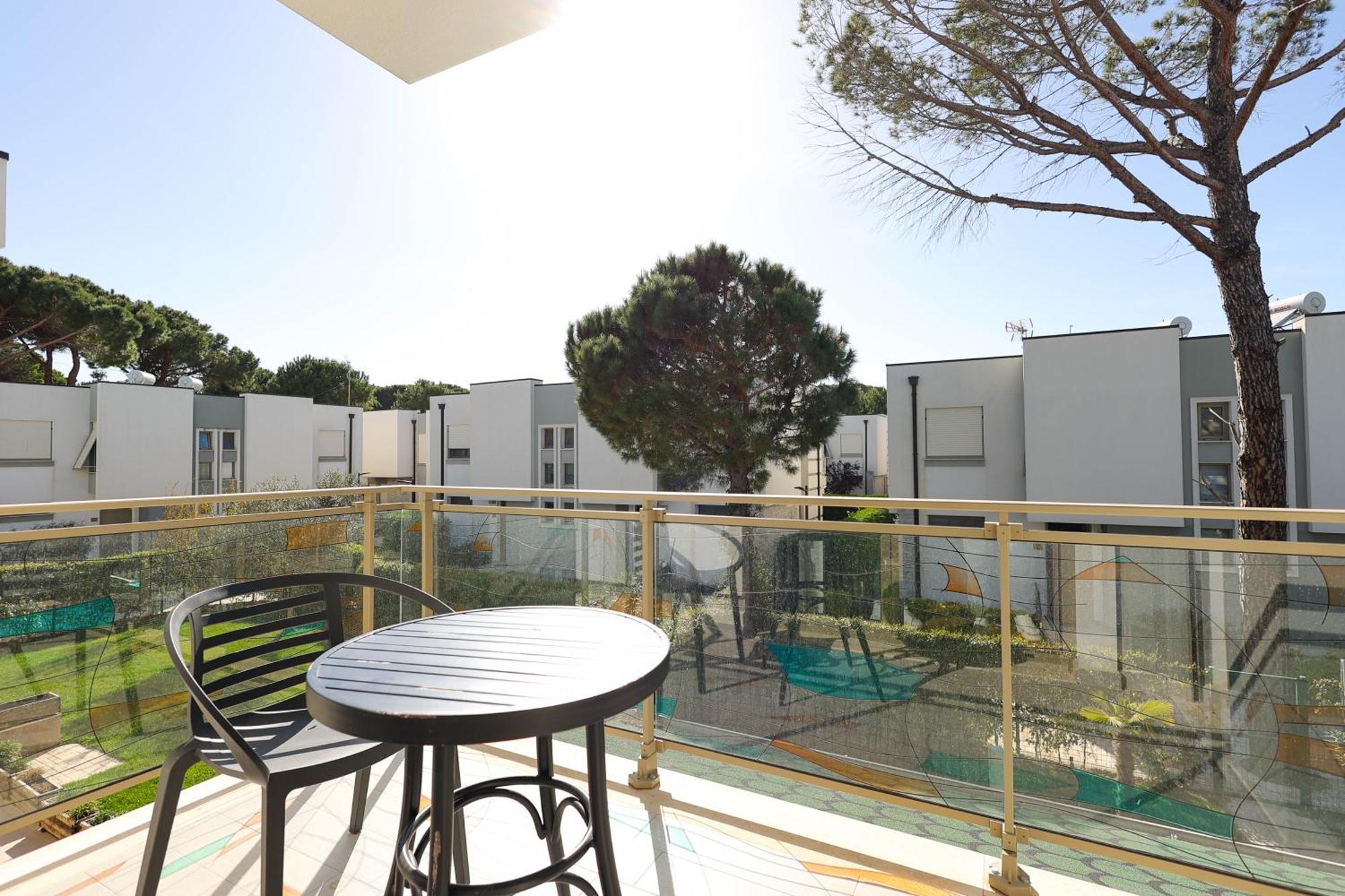Grandstay Villa Perla Resort Дуррес Екстер'єр фото