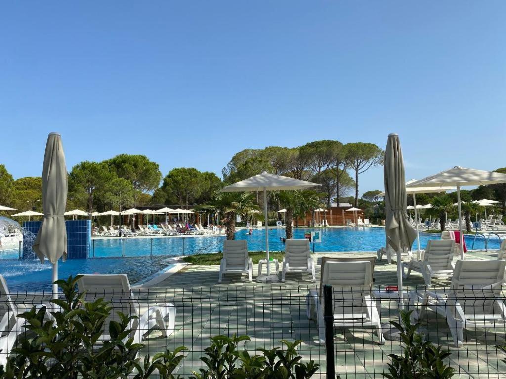 Grandstay Villa Perla Resort Дуррес Екстер'єр фото