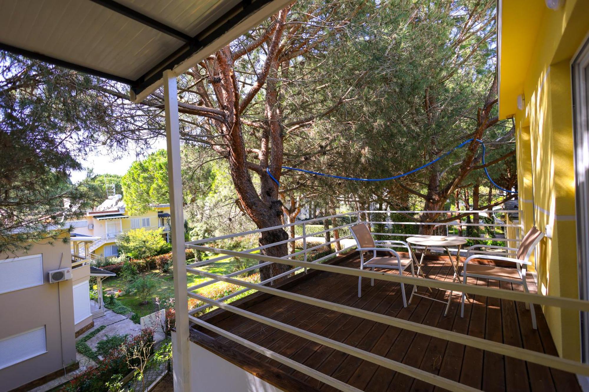 Grandstay Villa Perla Resort Дуррес Екстер'єр фото