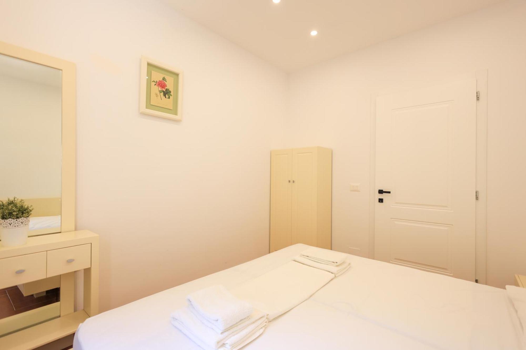 Grandstay Villa Perla Resort Дуррес Екстер'єр фото