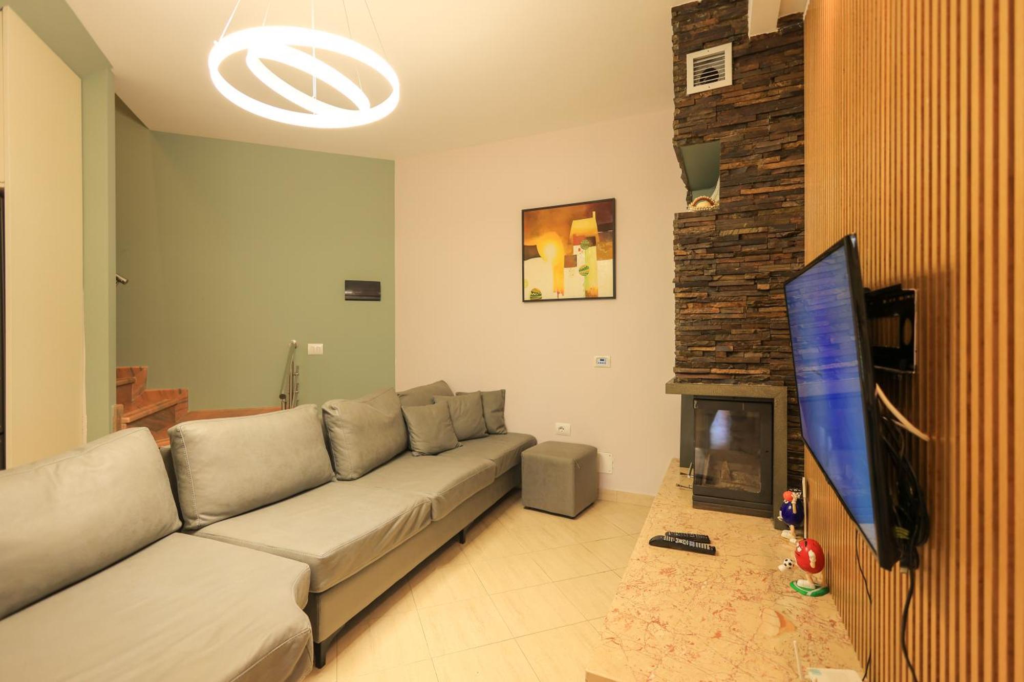 Grandstay Villa Perla Resort Дуррес Екстер'єр фото